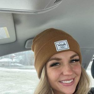 Meet your Posher, Janelle